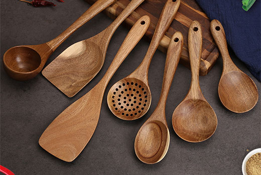 Quali sono i vantaggi dei cucchiai da cucina in legno?