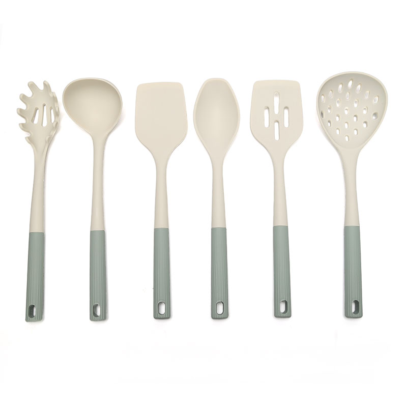 Set completo di utensili da cucina in silicone
